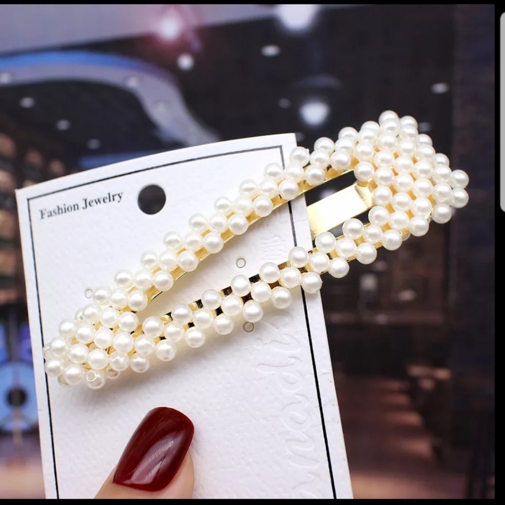 Oversized Pearl Barrette Hair 1 Clip Triangle B15 - Picture 1 of 1